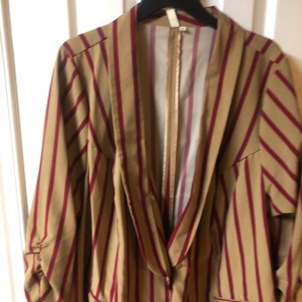 3x tan and red stripped jacket women’s